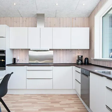 8 Person Holiday In L Kken