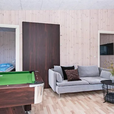 8 Person Holiday In L Kken
